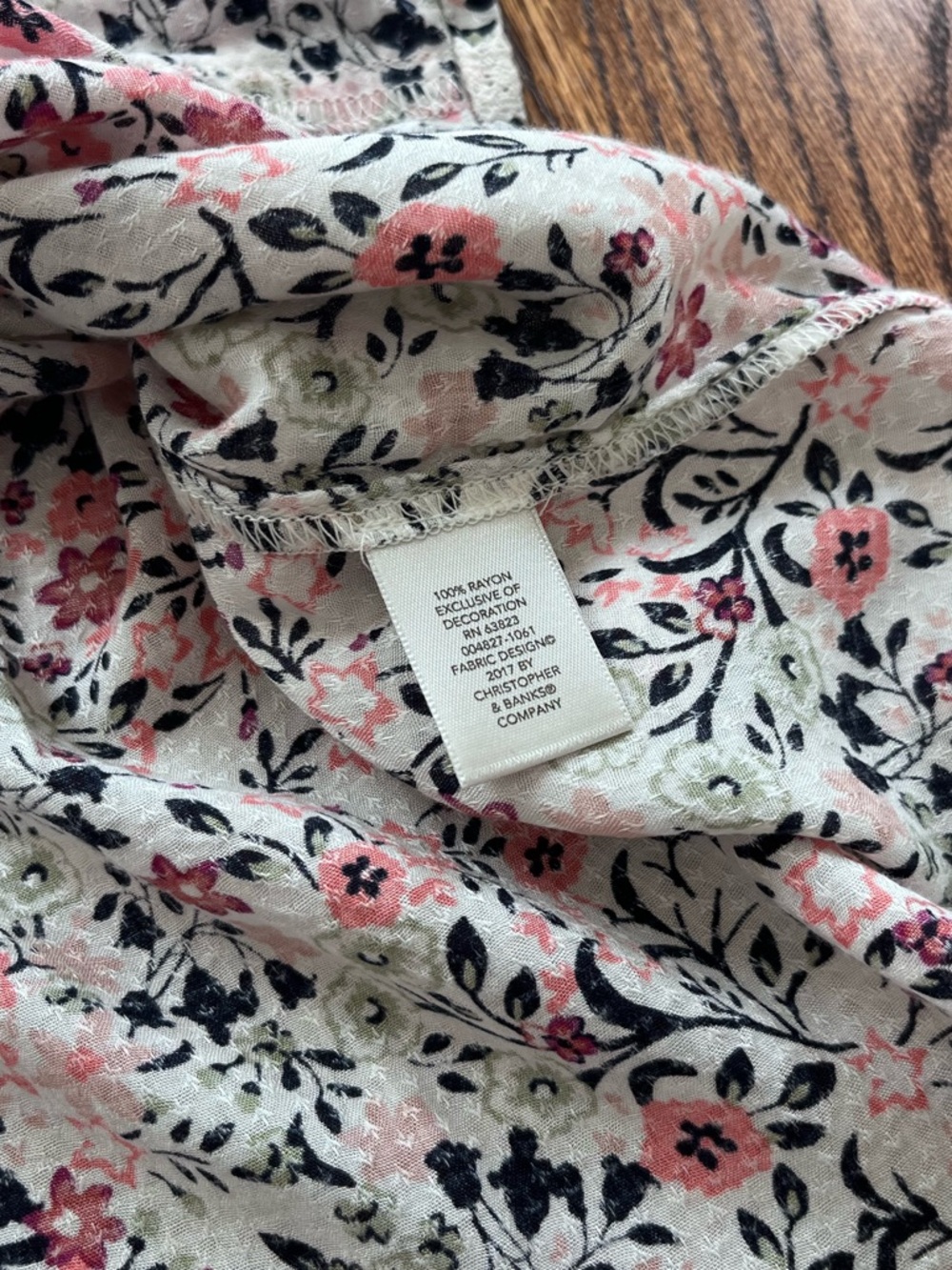 Christopher & Banks Floral Lace-Trim Long Sleeve Top in Pink and White Size M - Picture 4 of 9